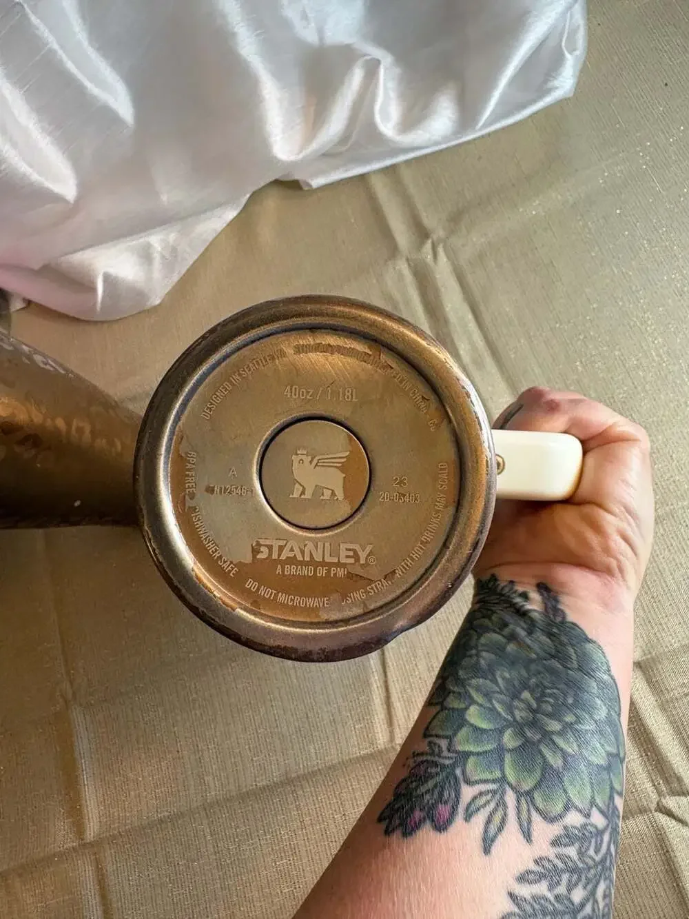 Stanley 40oz Quencher H2.0 FlowState and Brumate Tumbler - Picture 6 of 9